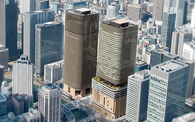ساختمان های بلند مرتبه جداسازی لرزه ای شده در ژاپن